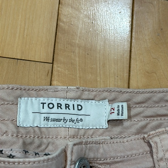 Torrid Shorts - Picture 3 of 8